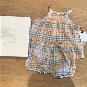 Burberry baby girl outfit